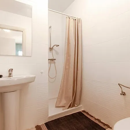Frontline Vacation A86 3 Apartment *